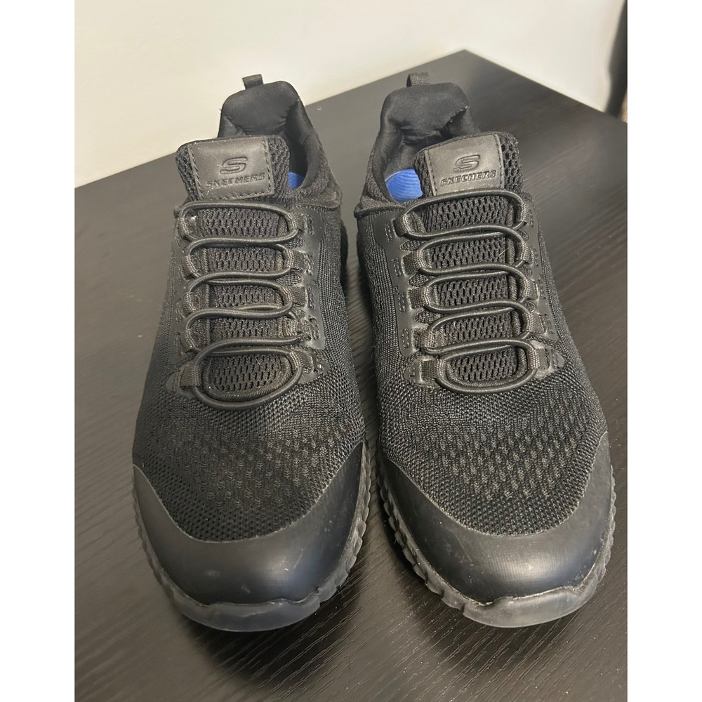 Skechers Relaxed Fit Slip Resistant Work Sneakers Black Bungee Lace Womens size8